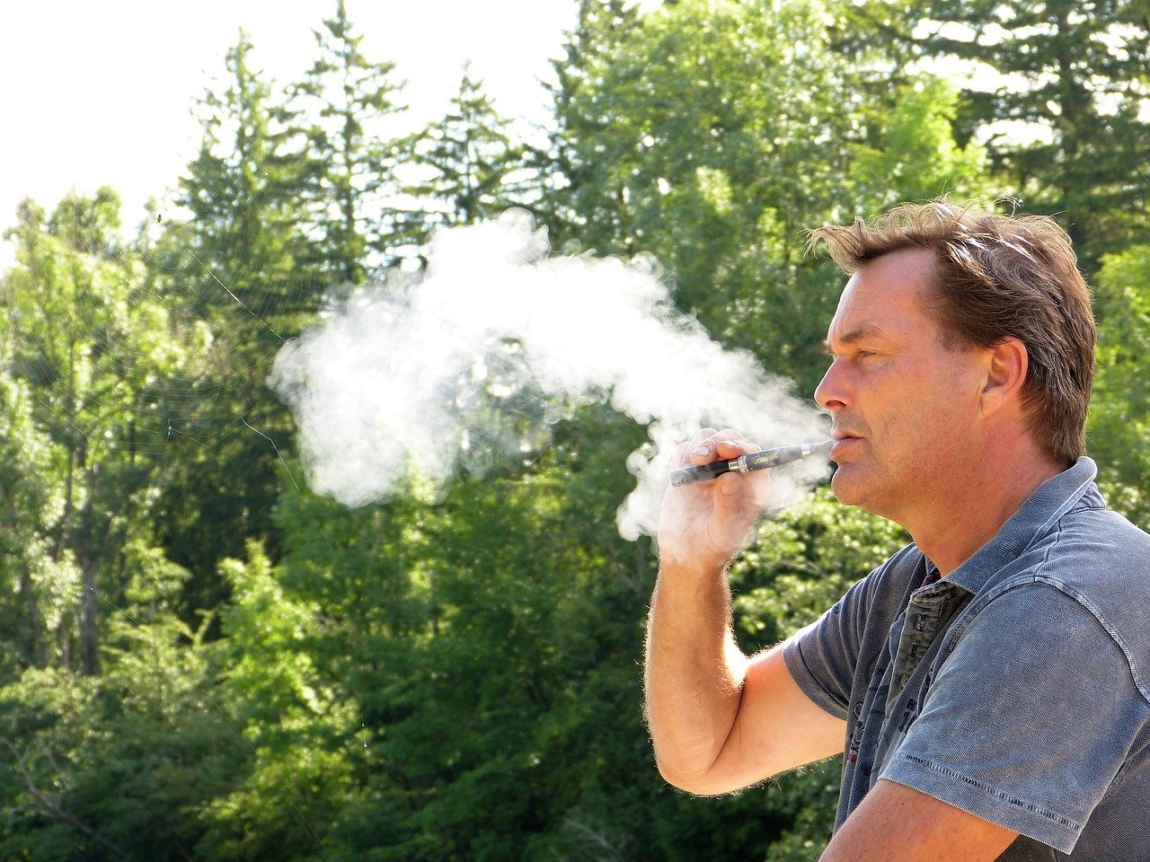Quelle est la différence entre un clearomiseur et un atomiseur pour la vape ?